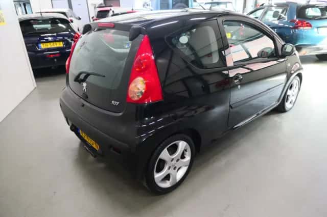 Peugeot 107 (2007) thumbnail 4