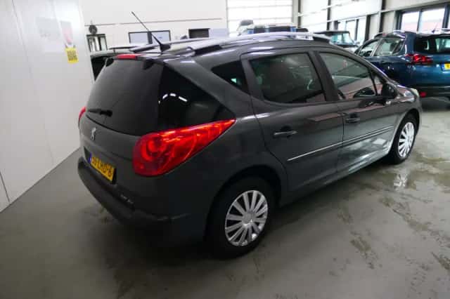 Peugeot 207 (2010) thumbnail 4