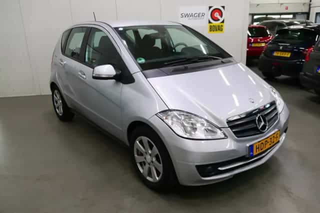 Mercedes-Benz A-Klasse (2011) thumbnail 2