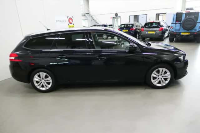 Peugeot 308 (2020) thumbnail 3