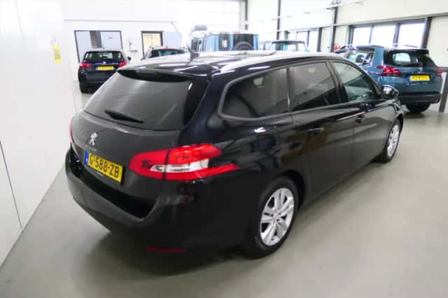 Peugeot 308 (2020) thumbnail 4
