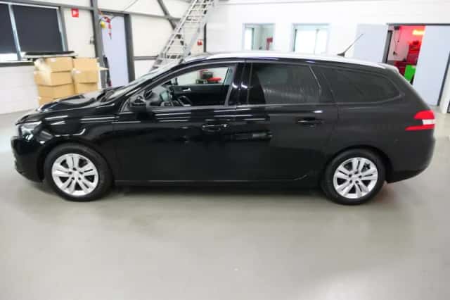 Peugeot 308 (2020) thumbnail 6