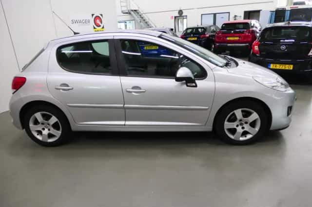Peugeot 207 (2010) thumbnail 3
