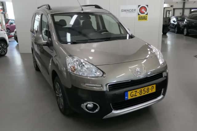 Peugeot Partner (2013) thumbnail 1