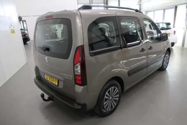 Peugeot Partner (2013) thumbnail 4