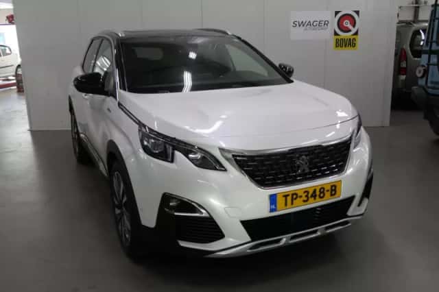 Peugeot 3008 (2018) thumbnail 1