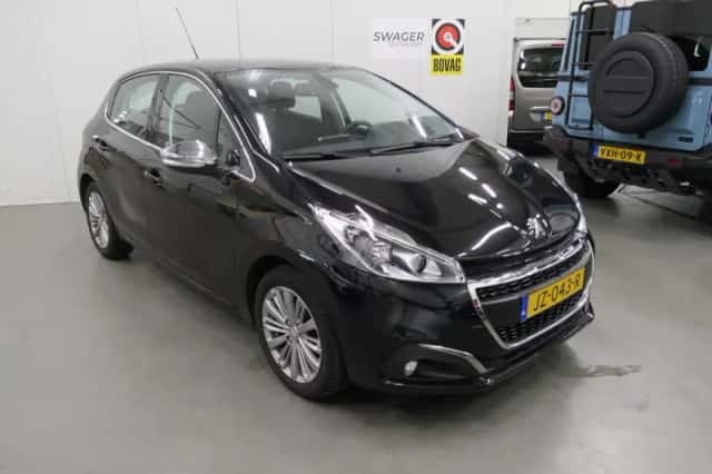 Peugeot 208 (2016) thumbnail 2
