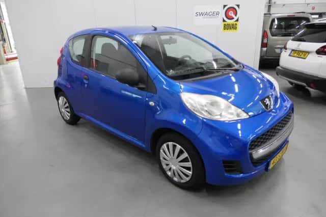 Peugeot 107 (2011) thumbnail 2