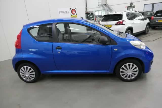 Peugeot 107 (2011) thumbnail 3