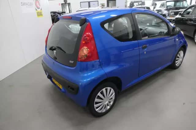 Peugeot 107 (2011) thumbnail 4