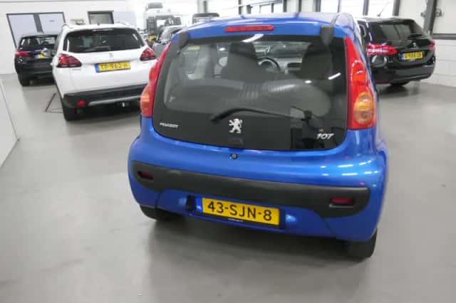 Peugeot 107 (2011) thumbnail 5
