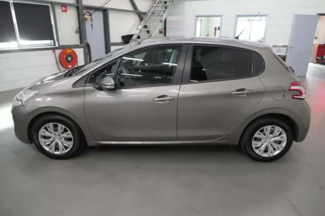 Peugeot 208 (2013) thumbnail 6