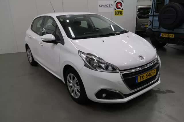 Peugeot 208 (2018) thumbnail 2