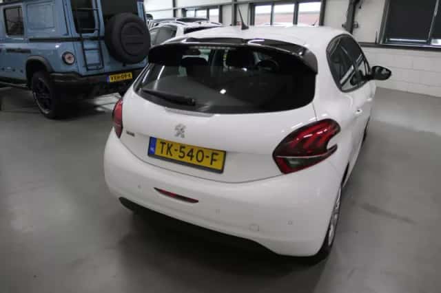 Peugeot 208 (2018) thumbnail 5