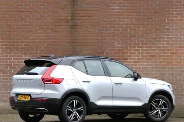 Volvo XC40 (2019) thumbnail 2