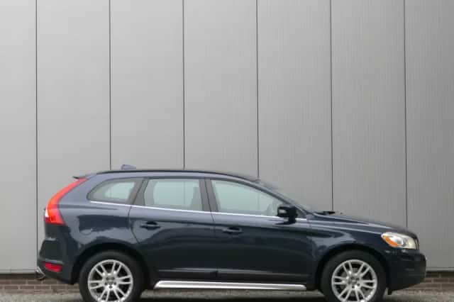 Volvo XC60 (2012) thumbnail 6