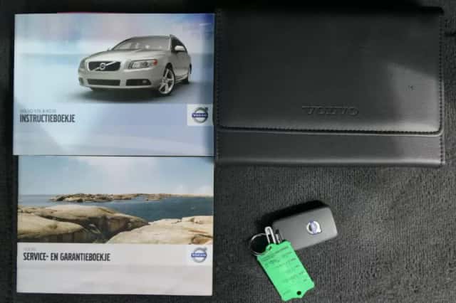 Volvo V70 (2012) thumbnail 4