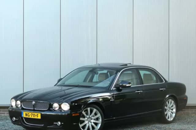 Jaguar XJ (2008) thumbnail 1