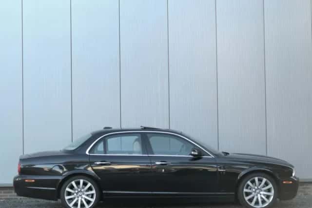 Jaguar XJ (2008) thumbnail 6