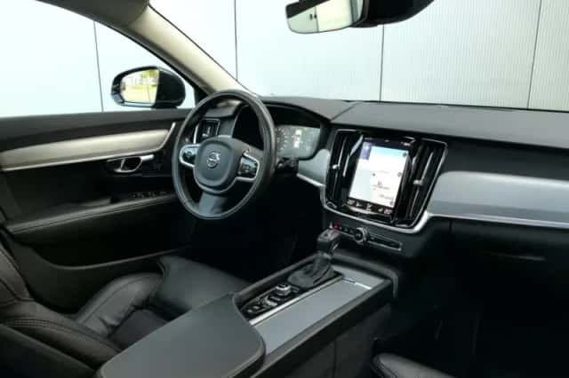 Volvo V90 (2016) thumbnail 3
