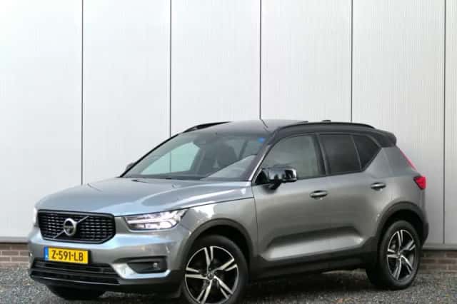 Volvo XC40 (2018) thumbnail 1