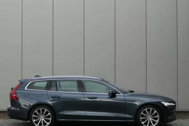 Volvo V60 (2019) thumbnail 5