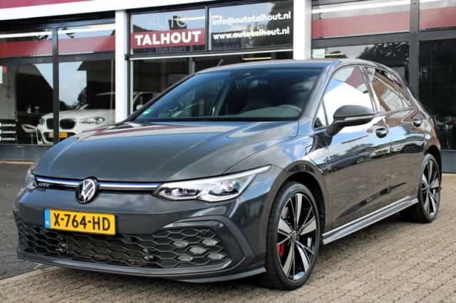 Volkswagen Golf (2021) thumbnail 1