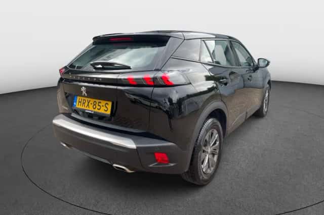 Peugeot 2008 (2021) thumbnail 4