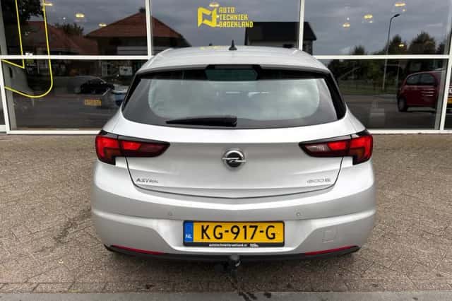 Opel Astra (2016) thumbnail 6
