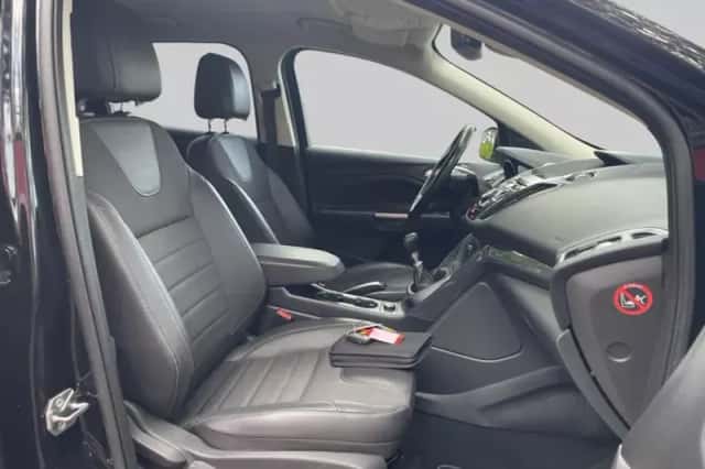 Ford Kuga (2014) thumbnail 5