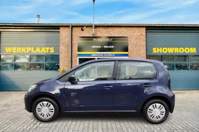 Volkswagen Up! (2017) thumbnail 3