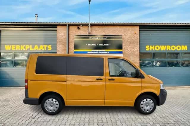 Volkswagen Transporter (2004) thumbnail 3