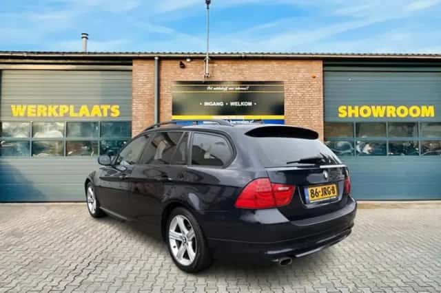 BMW 3-Serie (2009) thumbnail 2