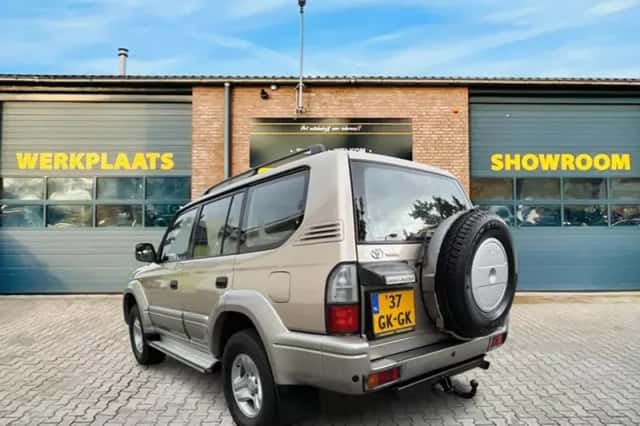 Toyota Land Cruiser 90 (2001) thumbnail 2