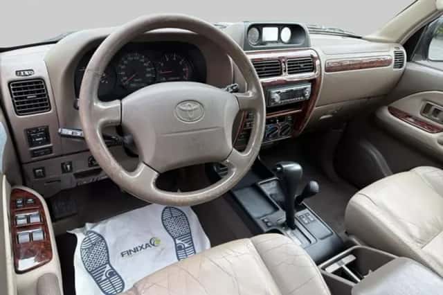 Toyota Land Cruiser 90 (2001) thumbnail 4