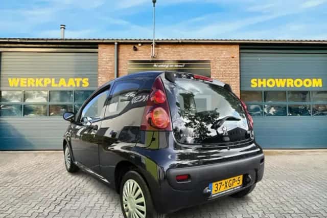 Peugeot 107 (2012) thumbnail 2
