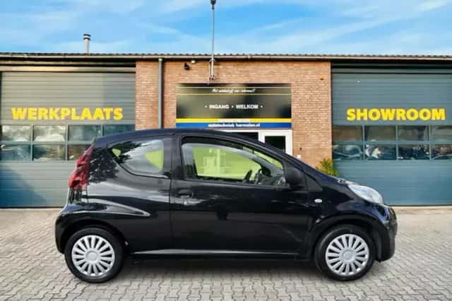 Peugeot 107 (2012) thumbnail 3