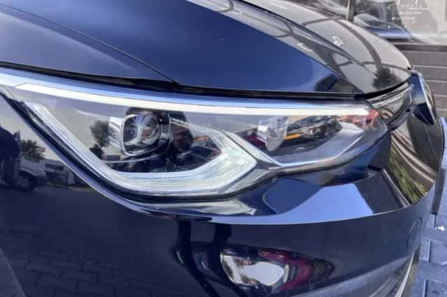 Volkswagen Golf (2020) thumbnail 2
