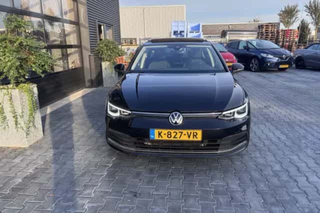 Volkswagen Golf (2020) thumbnail 4