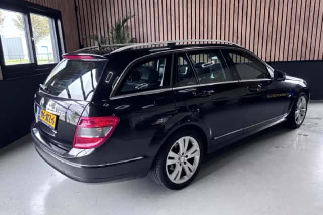 Mercedes-Benz C-Klasse (2009) thumbnail 4