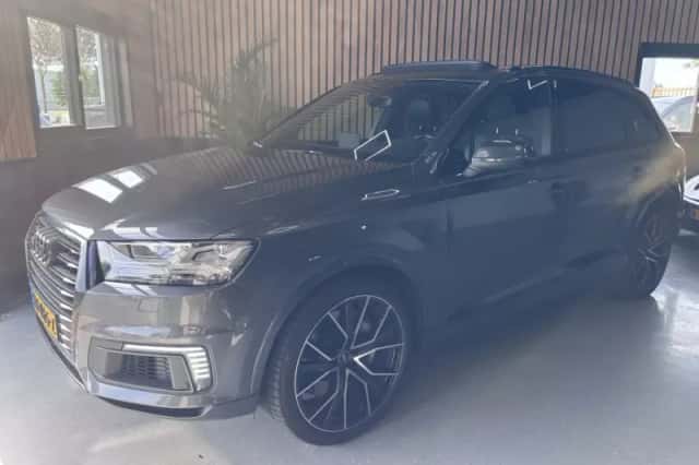 Audi Q7 (2016) thumbnail 3