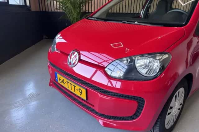 Volkswagen Up! (2012) thumbnail 2