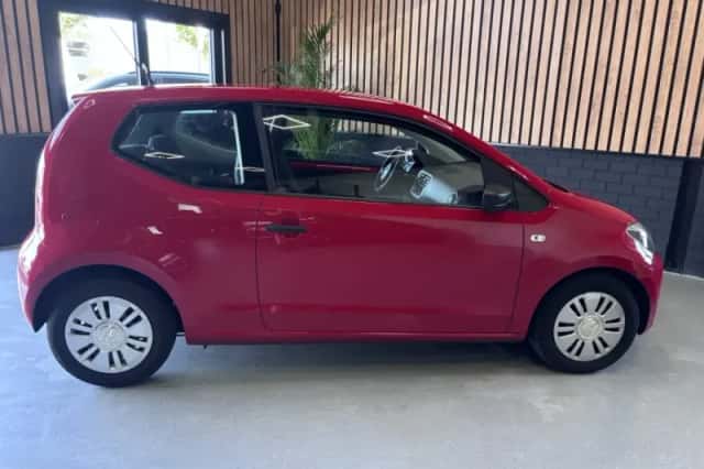 Volkswagen Up! (2012) thumbnail 3