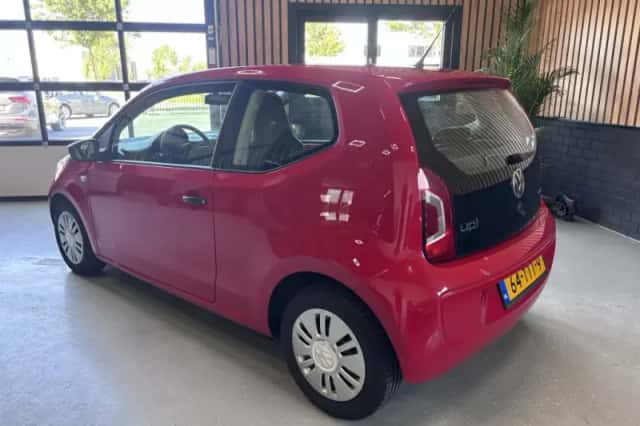 Volkswagen Up! (2012) thumbnail 4