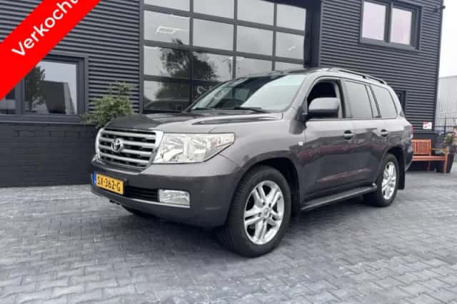 Toyota Land Cruiser V8 (2008) thumbnail 1