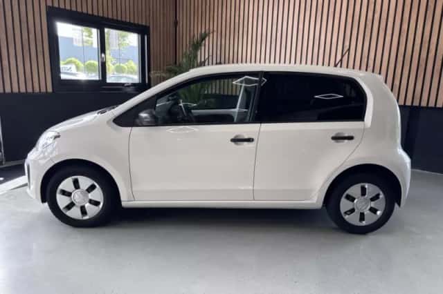 Volkswagen Up! (2020) thumbnail 5