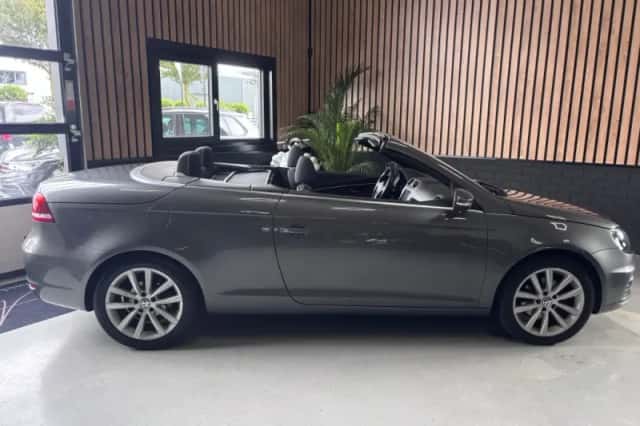 Volkswagen Eos (2012) thumbnail 5
