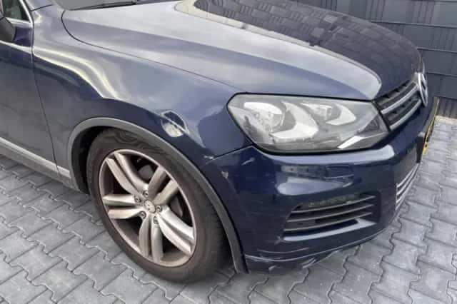 Volkswagen Touareg (2010) thumbnail 3