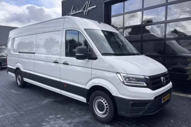 Volkswagen Crafter (2022) thumbnail 2