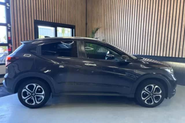Honda HR-V (2017) thumbnail 4